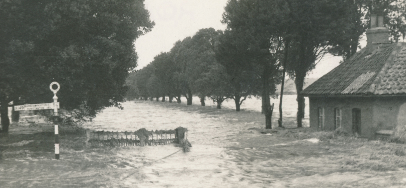 3 LAD-1953-floods