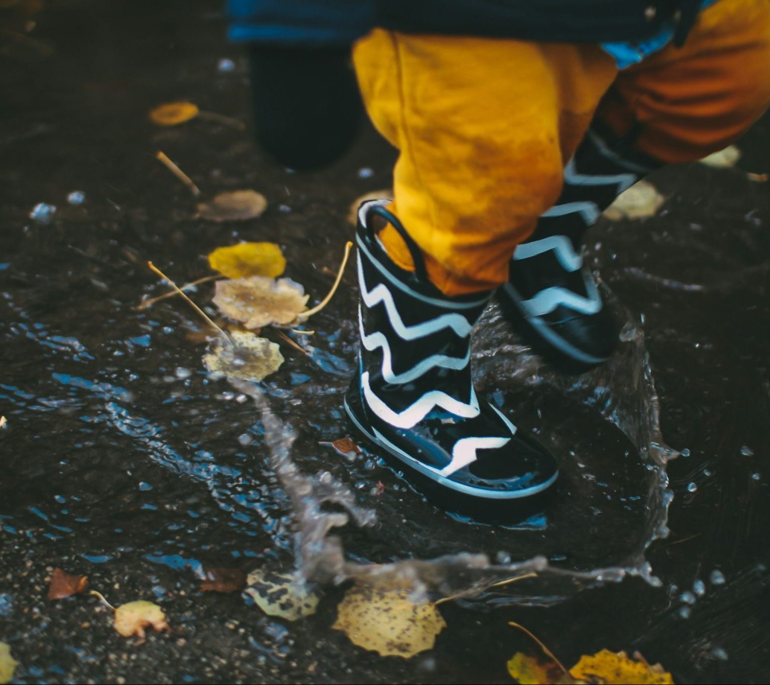 Wonder woman wellies hotsell